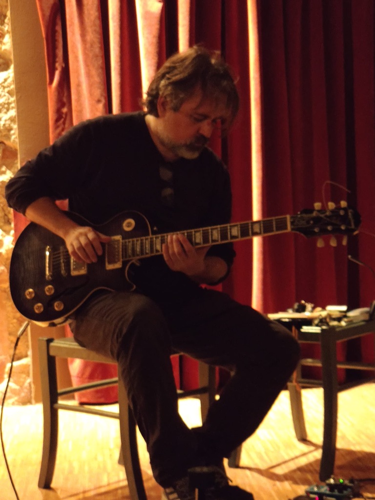 Matias Guerra, solo performance
