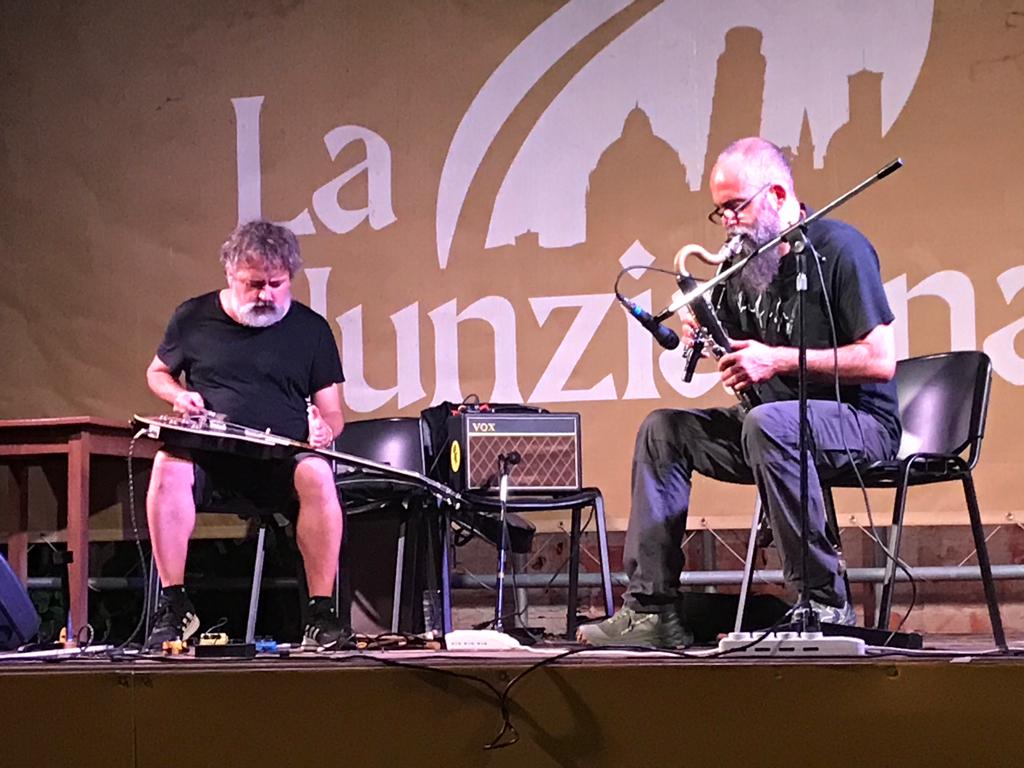 Marco Colonna and Matias Guerra performing